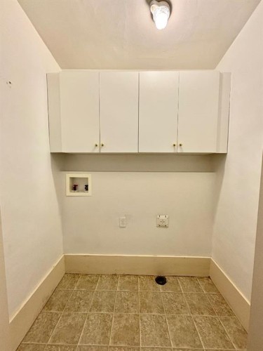 1407 4 Avenue South, Lethbridge, AB - Indoor Photo Showing Other Room