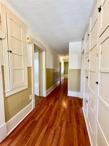 1407 4 Avenue South, Lethbridge, AB - Indoor Photo Showing Other Room