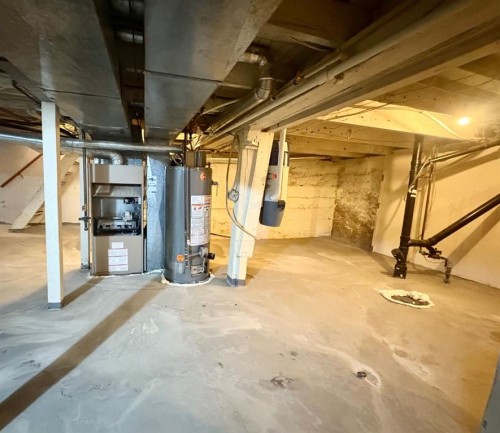 1407 4 Avenue South, Lethbridge, AB - Indoor Photo Showing Basement