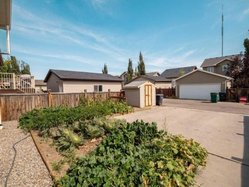 461 Lynx Terrace North, Lethbridge, AB - Outdoor