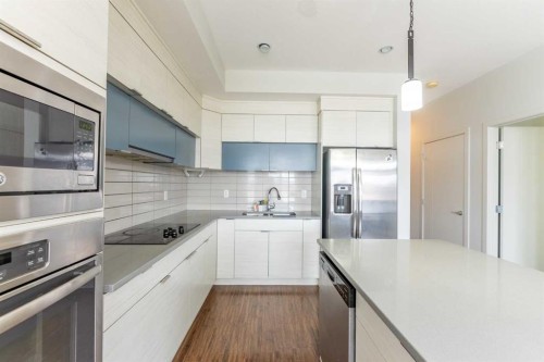 5-478 Highlands Boulevard West, Lethbridge, AB - Indoor Photo Showing Kitchen With Upgraded Kitchen