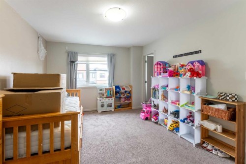 5-478 Highlands Boulevard West, Lethbridge, AB - Indoor