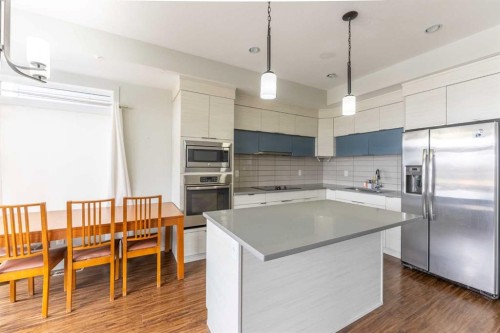 5-478 Highlands Boulevard West, Lethbridge, AB - Indoor Photo Showing Kitchen With Upgraded Kitchen