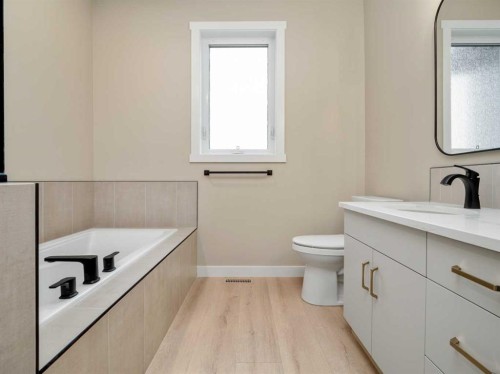 409 Rivergrove Chase West, Lethbridge, AB - Indoor Photo Showing Bathroom