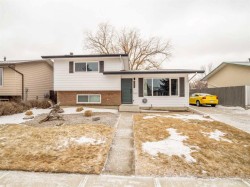 137 Pensacola Court WEST Lethbridge, AB T1K 4R7