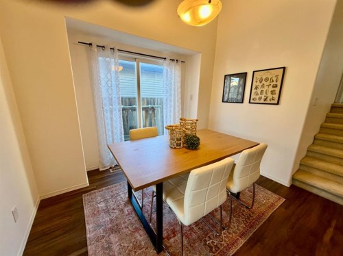 613 Squamish Lane West, Lethbridge, AB - Indoor Photo Showing Dining Room