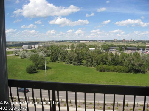 423-21 Berkeley Place West, Lethbridge, AB - Outdoor With Balcony With View