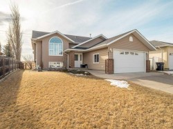440 Pineridge Crescent  Pincher Creek, AB T0K 1W0