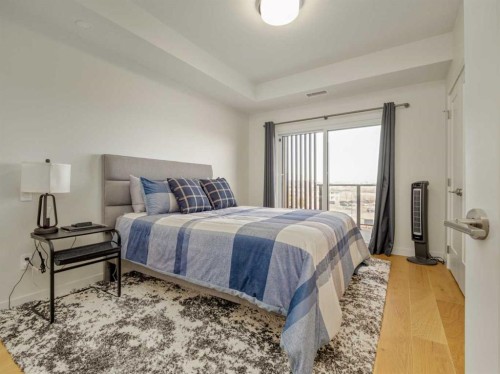 218-102 Scenic Drive North, Lethbridge, AB - Indoor Photo Showing Bedroom