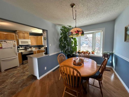 1801 82 Street, Coleman, AB - Indoor Photo Showing Dining Room