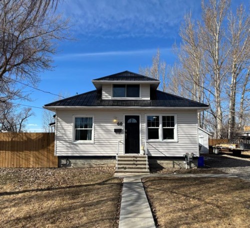 60 N 2 Street WEST Magrath, AB T0K 1J0