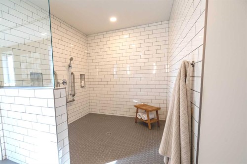 108 Gateway Mews South, Lethbridge, AB - Indoor Photo Showing Other Room