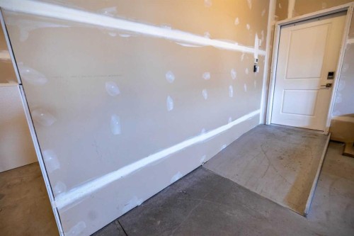 108 Gateway Mews South, Lethbridge, AB - Indoor Photo Showing Other Room