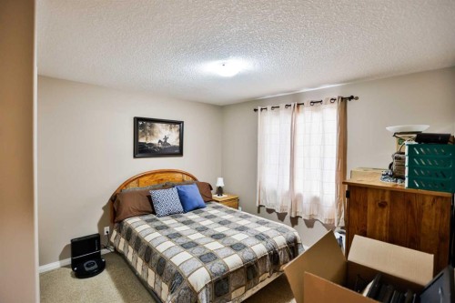 408 Thyrza Burkitt Link North, Lethbridge, AB - Indoor Photo Showing Bedroom