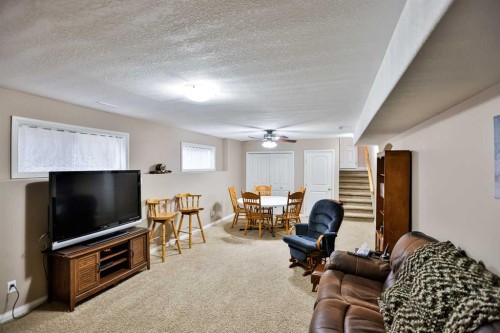 408 Thyrza Burkitt Link North, Lethbridge, AB - Indoor Photo Showing Other Room