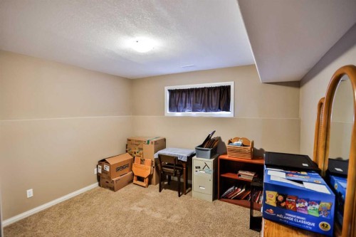 408 Thyrza Burkitt Link North, Lethbridge, AB - Indoor Photo Showing Other Room