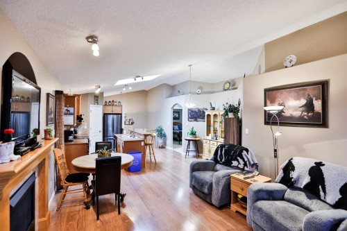 408 Thyrza Burkitt Link North, Lethbridge, AB - Indoor Photo Showing Living Room