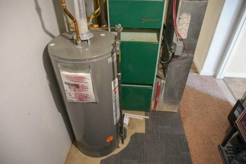 206 Mcgill Boulevard West, Lethbridge, AB - Indoor Photo Showing Basement