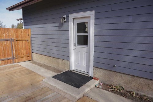 206 Mcgill Boulevard West, Lethbridge, AB - Outdoor With Exterior