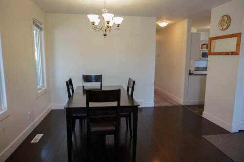 206 Mcgill Boulevard West, Lethbridge, AB - Indoor Photo Showing Dining Room