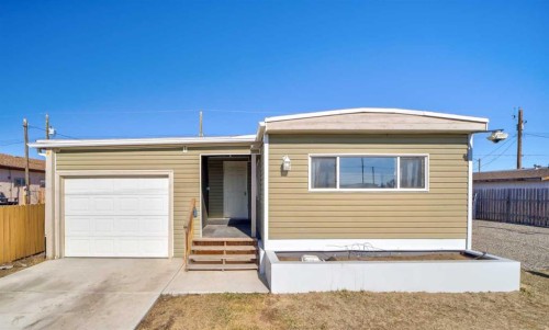 427 10 Street  Fort Macleod, AB T0L 0Z0