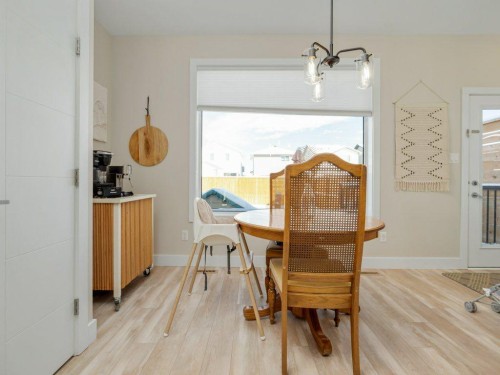 977 Miners Boulevard West, Lethbridge, AB - Indoor Photo Showing Dining Room