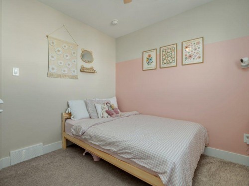 977 Miners Boulevard West, Lethbridge, AB - Indoor Photo Showing Bedroom