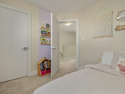 977 Miners Boulevard West, Lethbridge, AB - Indoor Photo Showing Bedroom