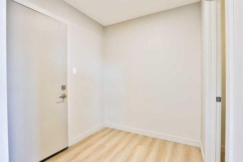 320 Aquitania Boulevard West, Lethbridge, AB - Indoor Photo Showing Other Room