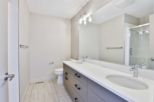 320 Aquitania Boulevard West, Lethbridge, AB - Indoor Photo Showing Bathroom