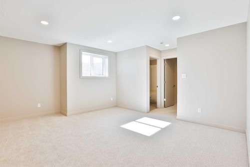 320 Aquitania Boulevard West, Lethbridge, AB - Indoor Photo Showing Other Room