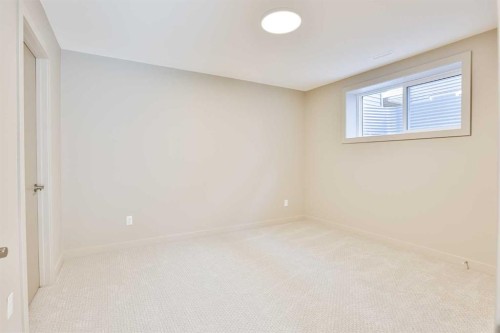 320 Aquitania Boulevard West, Lethbridge, AB - Indoor Photo Showing Other Room