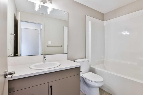 320 Aquitania Boulevard West, Lethbridge, AB - Indoor Photo Showing Bathroom