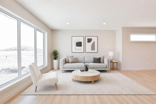 320 Aquitania Boulevard West, Lethbridge, AB - Indoor Photo Showing Living Room