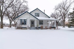 406 4 Avenue Stirling, AB T0K 2E0