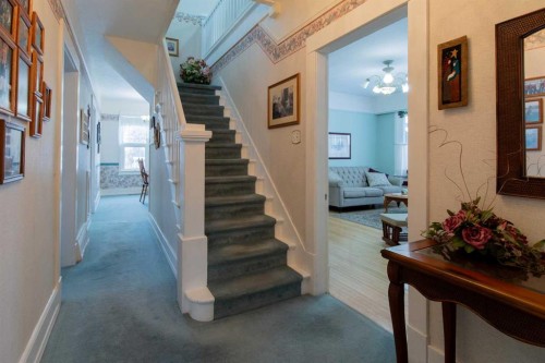 406 4 Avenue, Stirling, AB - Indoor Photo Showing Other Room