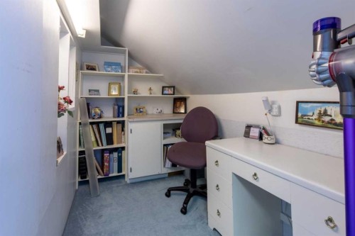 406 4 Avenue, Stirling, AB - Indoor Photo Showing Office