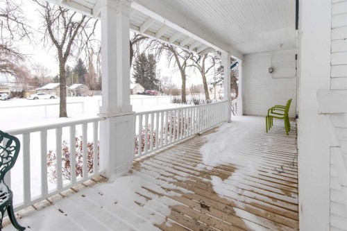 406 4 Avenue, Stirling, AB - Outdoor With Exterior