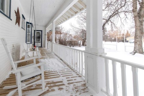 406 4 Avenue, Stirling, AB - 