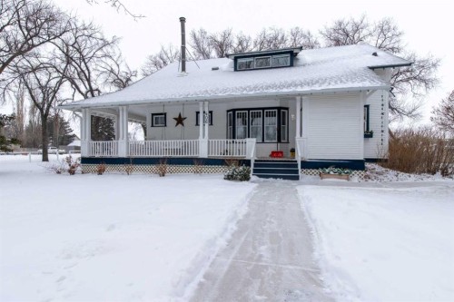 406 4 Avenue, Stirling, AB - Outdoor With Deck Patio Veranda