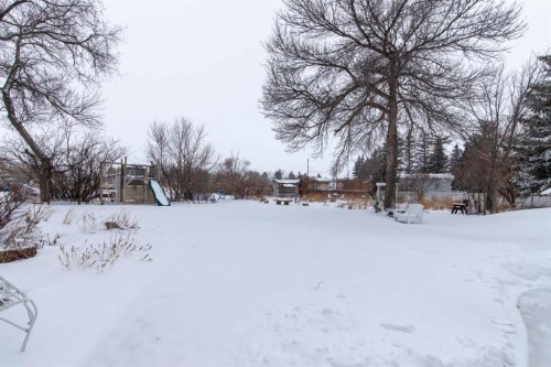 406 4 Avenue, Stirling, AB - Outdoor With View
