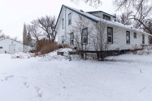 406 4 Avenue, Stirling, AB - Outdoor