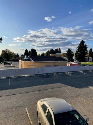 H201-2004 13 Avenue, Lethbridge, AB - Outdoor With View
