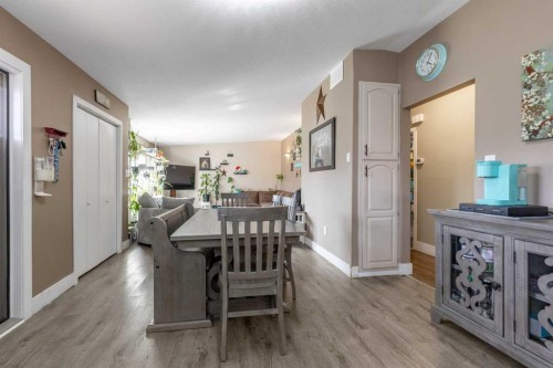 1907 7A Avenue North, Lethbridge, AB - Indoor Photo Showing Dining Room