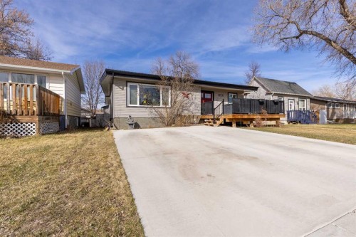 1907 7A Avenue North, Lethbridge, AB - Outdoor With Deck Patio Veranda