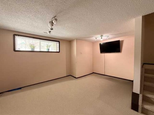 11 Abel Close, Red Deer, AB - Indoor Photo Showing Other Room