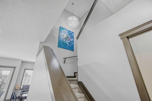 13 Evanscove Manor Nw, Calgary, AB - Indoor Photo Showing Other Room