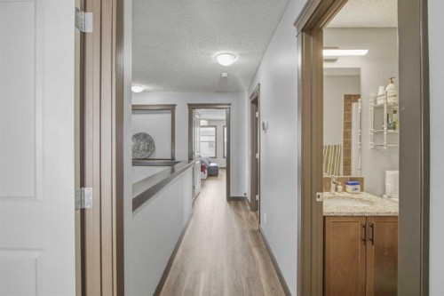 13 Evanscove Manor Nw, Calgary, AB - Indoor Photo Showing Other Room