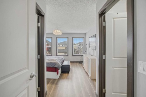 13 Evanscove Manor Nw, Calgary, AB - Indoor