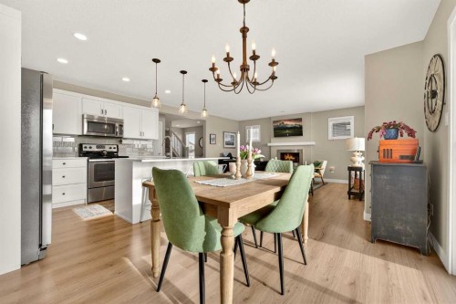 148 Cabot Landing West, Lethbridge, AB - Indoor Photo Showing Dining Room